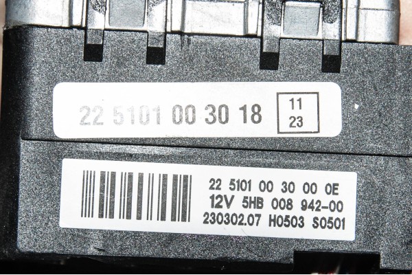 WEBASTO AIRTRONIC CONTROLLER 12V 5HB 225101003018 Catalog number of the part 225101003018 225101003000