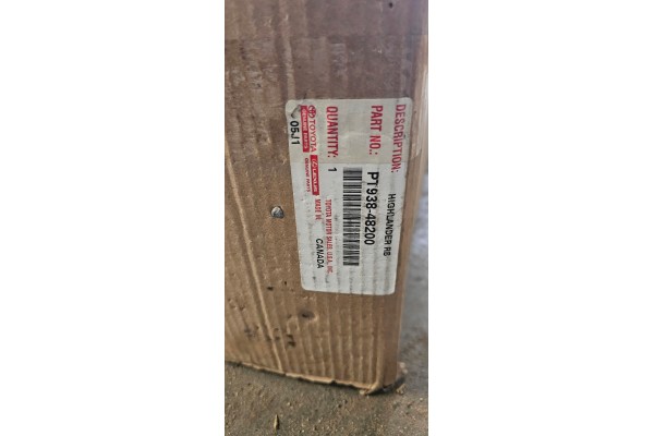 SIDE STEPS ORIGINAL HIGHLANDER 2020 PT938 48200 TOYOTA OE Part manufacturer Toyota OE