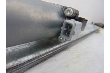 2 PIN ELEVALUNAS DELANTERO DERECHO NISSAN CABSTAR Cabina simple Cabina individual 2006 2 PIN 190525 NISSAN - 2