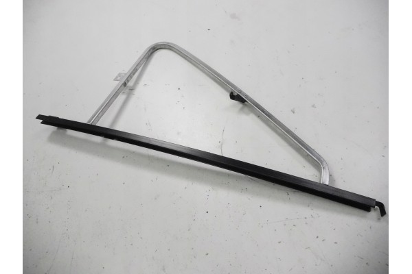 DOOR GLASS FRAME VW T25 ORIGINAL OE 251837405 Catalog number of the part 251837405
