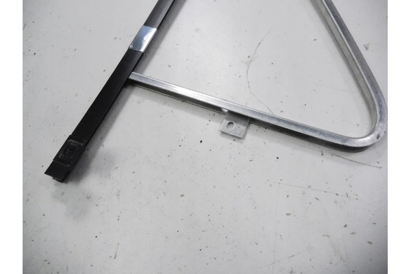 DOOR GLASS FRAME VW T25 ORIGINAL OE 251837405 Car type passenger cars cargo vans