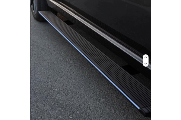 JEEP GRAND CHEROKEE WK2 2011-2021 Estribos Eléctricos Laterales con L