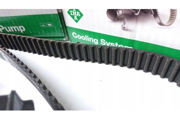 Kit de bomba de agua y correa de distribución Schaeffler INA 530 0067