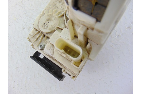 52071197  CERRADURA PUERTA TRASERA IZQUIERDA FIAT 500X (334) Mirror 2017 52071197 205007 FIAT - 4