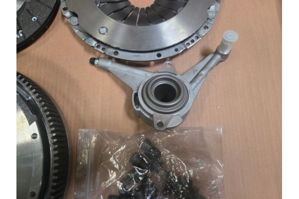 OUTLET Clutch sets VALEO 837499 Product weight with unit packaging 19 kg