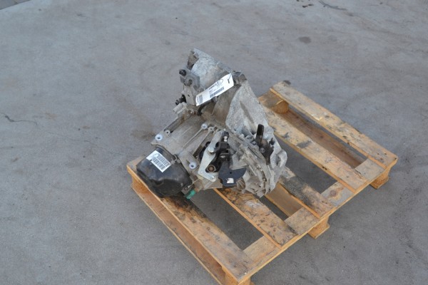 MANUAL GEARBOX JH3 323 NISSAN NOTE E12 2014 1 2 F V Catalog number of the part SKRZYNIA BIEGOW MANUAL JH3 323 NISSAN NOTE E12 20