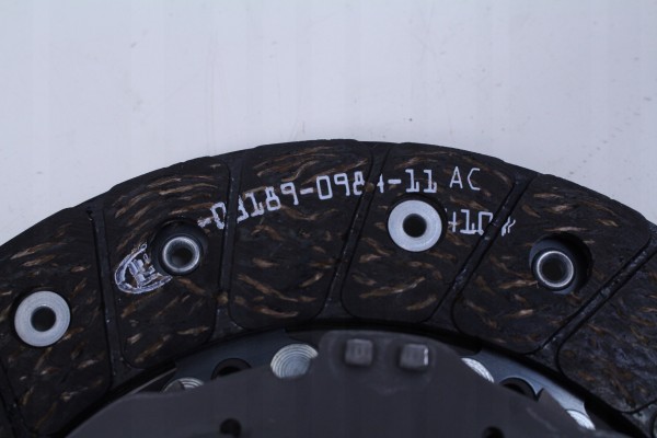 LUK 620309033 CLUTCH SET Car type cargo vans passenger cars