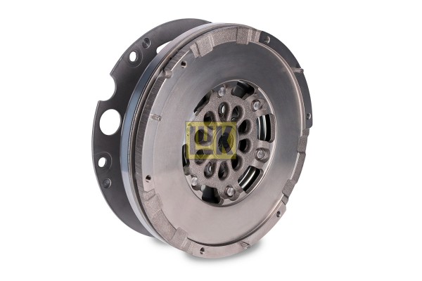 DUAL MASS WHEEL AUDI A4 07 15 A5 08 15 Q5 08 17 2 0TDi Product weight with unit packaging 12 68 kg
