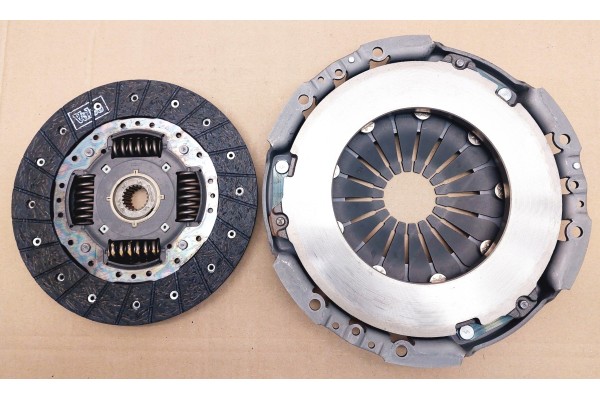 FIAT OE VALEO CLUTCH SET 826253 73501784 FIAT STILO Engine type gasoline