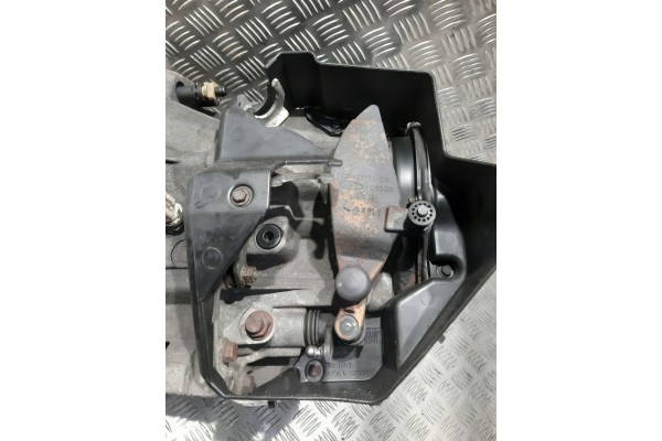 Caja de Cambios Ford Fiesta MK6 1.4B 59KW 2N1R 7002 CA