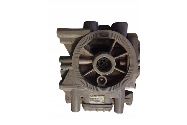 Válvula Base Secadora de Aire APM para Renault Premium, Magnum DXI y 
