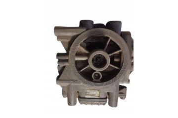 Válvula Base Secadora de Aire APM para Renault Premium, Magnum DXI y 