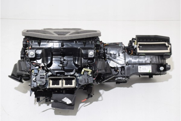 BMW X5 G05 X6 G06 X7 G07 G09 Air conditioning heater 4 5 zone Catalog number of the part 5A31841 941002 6996980 9496915 384023 9