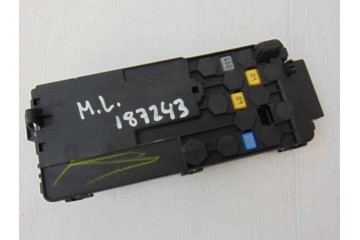 2115452601 CAJA RELES / FUSIBLES MERCEDES-BENZ CLASE ML (BM 164)