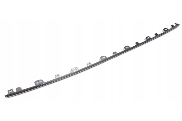 SKODA OE 3V5807823 2ZZ SKODA SUPERB MK3 REAR CHROME CENTER BUMPER