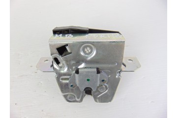 4 PIN CERRADURA MALETERO / PORTON MERCEDES-BENZ CLASE A (BM 176)