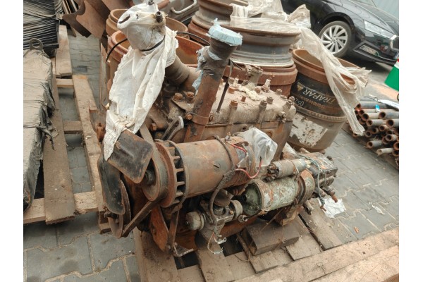 Warsaw complete engine with M20 LOW VALVE gearbox Part manufacturer Warsztat
