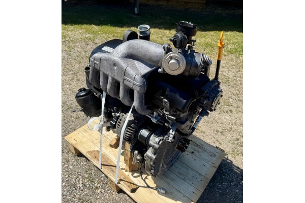 COMPLETE ENGINE VW TRANSPORTER MULTIVAN T5 2 5 TDI AXE Part manufacturer Volkswagen OE