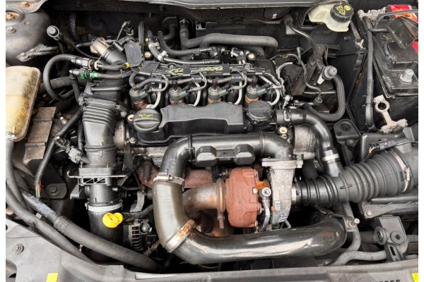 Engine 1 6d 109HP D4164t Volvo V50 diesel Complements Catalog number of the part D4164t