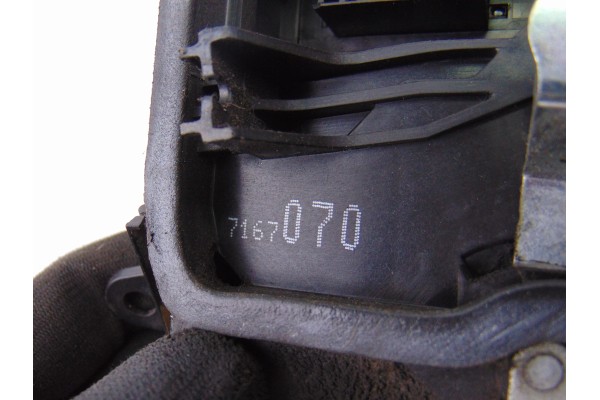 7167070  CERRADURA PUERTA TRASERA DERECHA BMW SERIE 1 BERLINA (E81/E87) 120d 2008 7167070 190264 BMW - 1