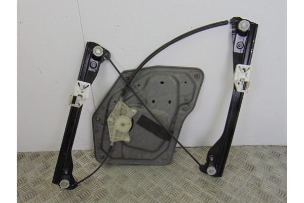 8K0959801A  ELEVALUNAS DELANTERO IZQUIERDO SKODA SUPERB COMBI (3T5) Elegance 2011 8K0959801A 194402 SKODA - 2