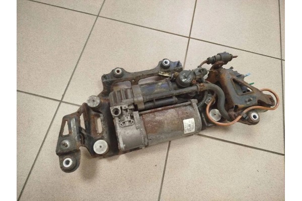 Suspension compressor AUDI A8 4H_ 4H0616005C 4 2L diesel 258kW 2013