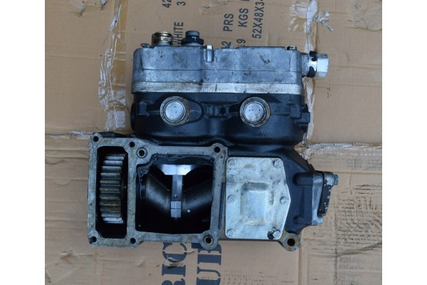 KNORR BREMSE TWO PISTON AIR COMPRESSOR