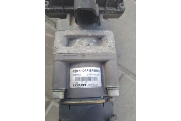 RENAULT MAGNUM DXI BRAKE PEDAL MAIN VALVE Catalog number of the part 21390589 K040158 Knorr Bremse