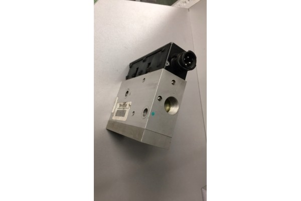 ELC level control valve M16 x 1 5 VOLVO Part manufacturer Knorr Bremse
