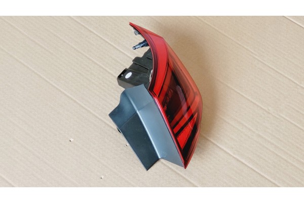SEAT LEON 3 STATION WAGON LIFT 2016 2020 LED REAR LAMP RIGHT 5F9945208B NEW OEM Installation side right