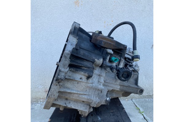 MANUAL TRANSMISSION RENAULT SCENIC 1 6 DCI Transmission type manual