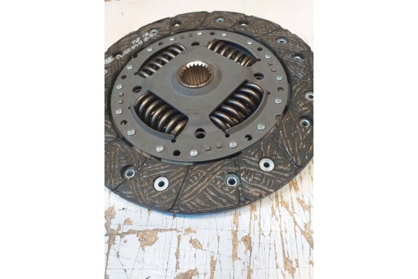 Schaeffler LuK 622 3127 35 Clutch Dacia DUSTER 1 6 Quality of parts according to GVO Q original with factory logo OEM OES
