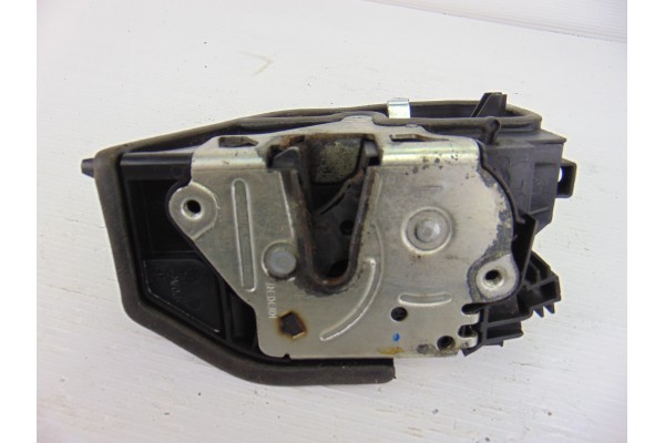 7202147  CERRADURA PUERTA TRASERA IZQUIERDA BMW SERIE 1 BERLINA (E81/E87) 123d 2009 7202147 191310 BMW - 1
