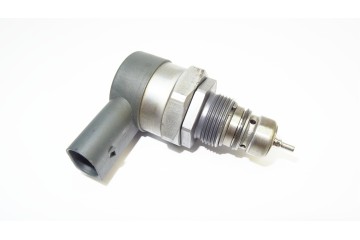 BOSCH Ventil regulace tlaku v systemu Common Rail 0281002738 EAN GTIN 3165144055570