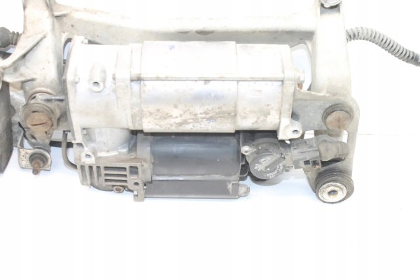 SUSPENSION COMPRESSOR AUDI Q7 4L 7L8616006E 17743311 3 0L 171kw 2007 Catalog number of the original 7L8616006E