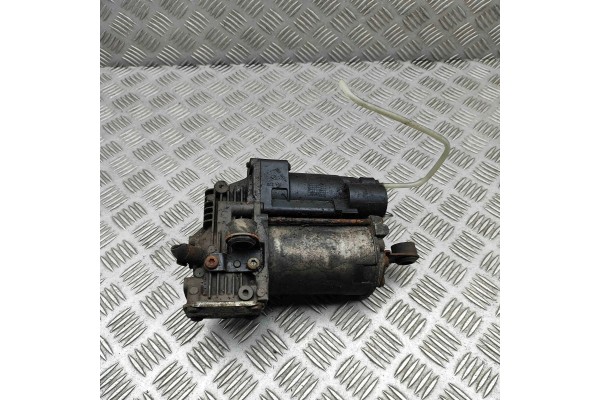 MERCEDES BENZ S W221 A2213201704 32466411 3 0L SUSPENSION COMPRESSOR