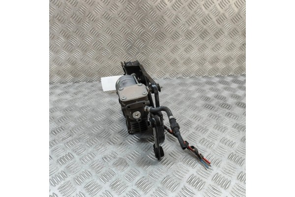 SUSPENSION COMPRESSOR BMW X6 E71 E72 6859714 30029582 3 0L 280kw 2012 Catalog number of the original 6859714