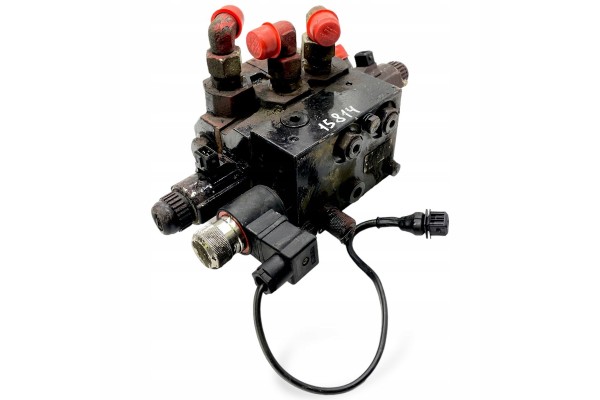 77700988 VOLVO Hydraulic distributor Part manufacturer Volvo OE