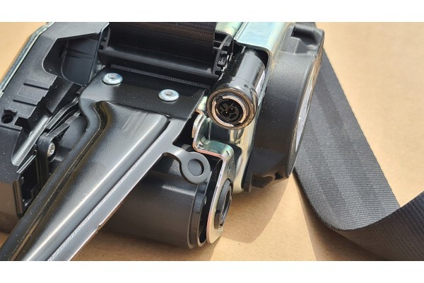 Cinturón de Seguridad Delantero Derecho VW Tiguan / Touran 2015-2023 