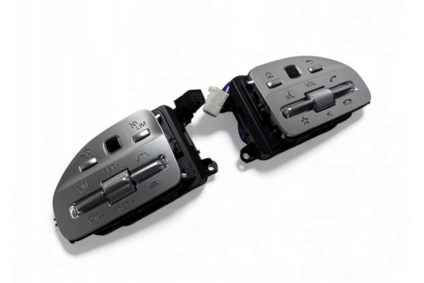 MERCEDES W463 G CLASS STEERING WHEEL BUTTONS A0999059908 A0999050704 Catalog number of the part A0999059908 MB AUTO