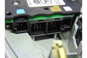 A2118206401 LUZ INTERIOR MERCEDES-BENZ CLASE E (BM 211) BERLINA