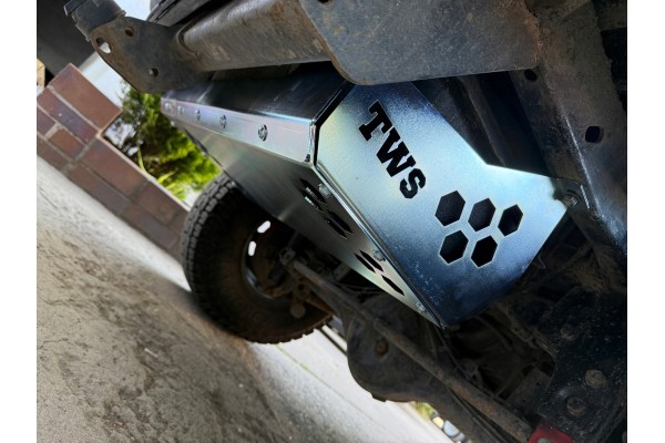 Cover Baku Fuel Grand Vitara I 98 05r xl7 3D 5D steel 3mm galvanized Part manufacturer no brand
