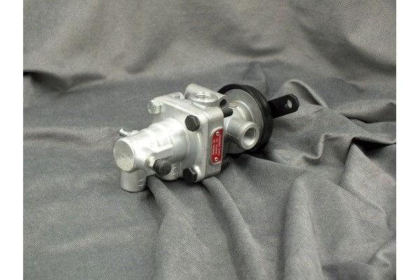 Trailer control valve Wabco 470 015 253 0 Packaging status original