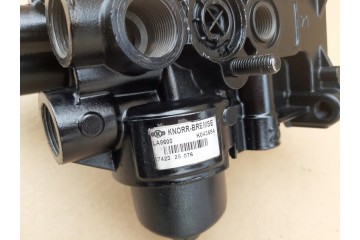 Válvula Secadora IVECO STRALIS LA8600 K043684 KNORR