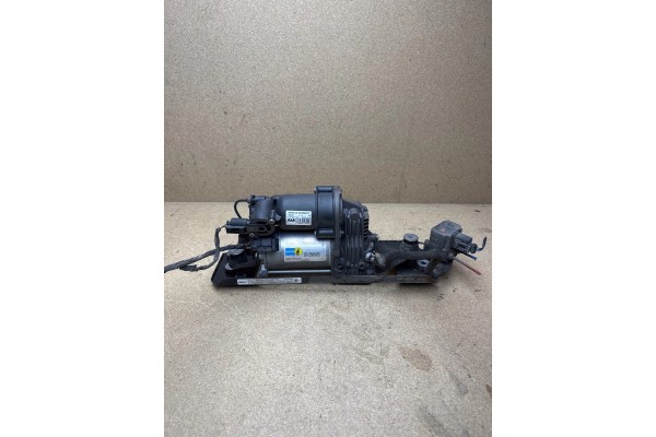 BMW 5 E61 LCI LIFT COMPRESSOR SUSPENSION COMPRESSOR 6789937 81652 0