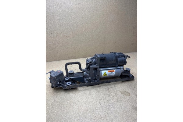 BMW 5 E61 LCI LIFT COMPRESSOR SUSPENSION COMPRESSOR 6789937 81652 0 Catalog number of the part 7117388