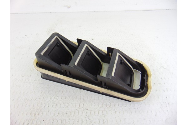 9678565780 MOLDURAS TRASERAS PEUGEOT 3008 Active 9678565780 197997 PEUGEOT - 1