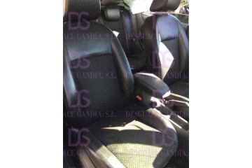 FORD FOCUS BERLINA (CAP) Ghia