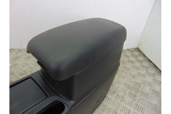  APOYABRAZOS CENTRAL MAZDA 6 BERLINA (GG) 2.0 CRTD 120 Active (5-ptas.) 2004 194966 MAZDA - 4