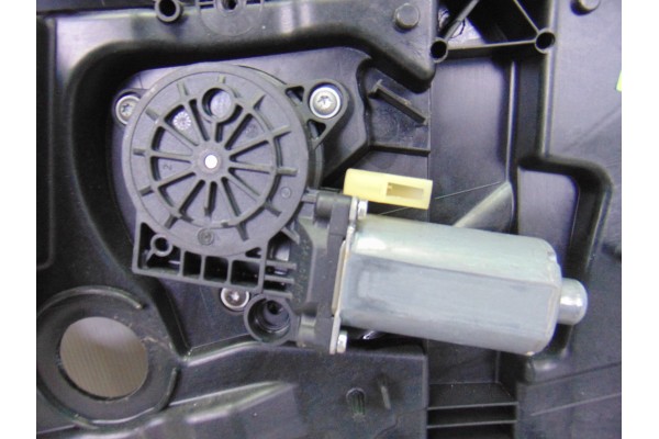 ELEVALUNAS DELANTERO DERECHO FORD FIESTA (CBK)